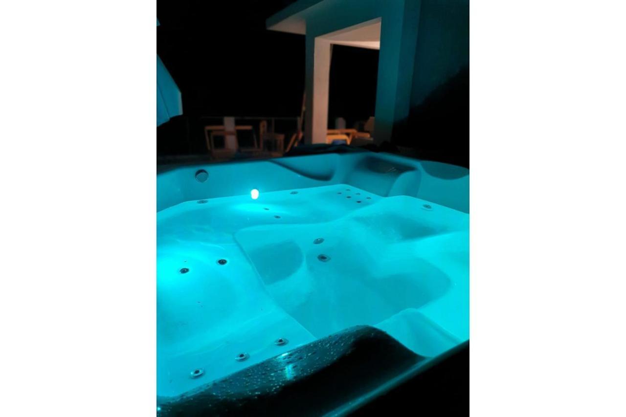 Vila Pitangueira - Apto Laranja - No Centro De Serra Grande Com Piscina, Jacuzzi, Internet Veloz מראה חיצוני תמונה